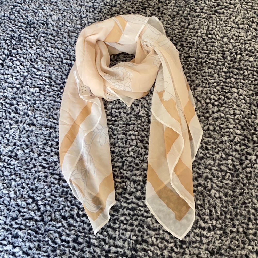 Scarf!